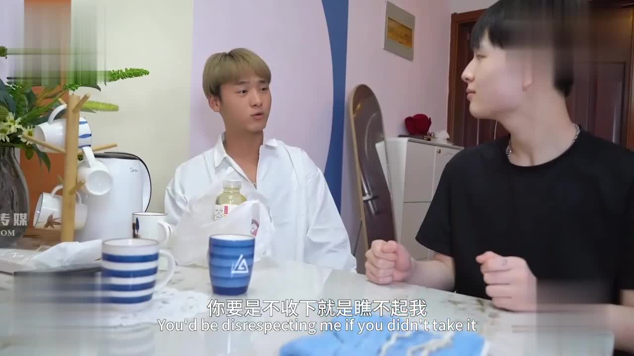 房东下药催情兄妹欲火乱伦2点此查看更多