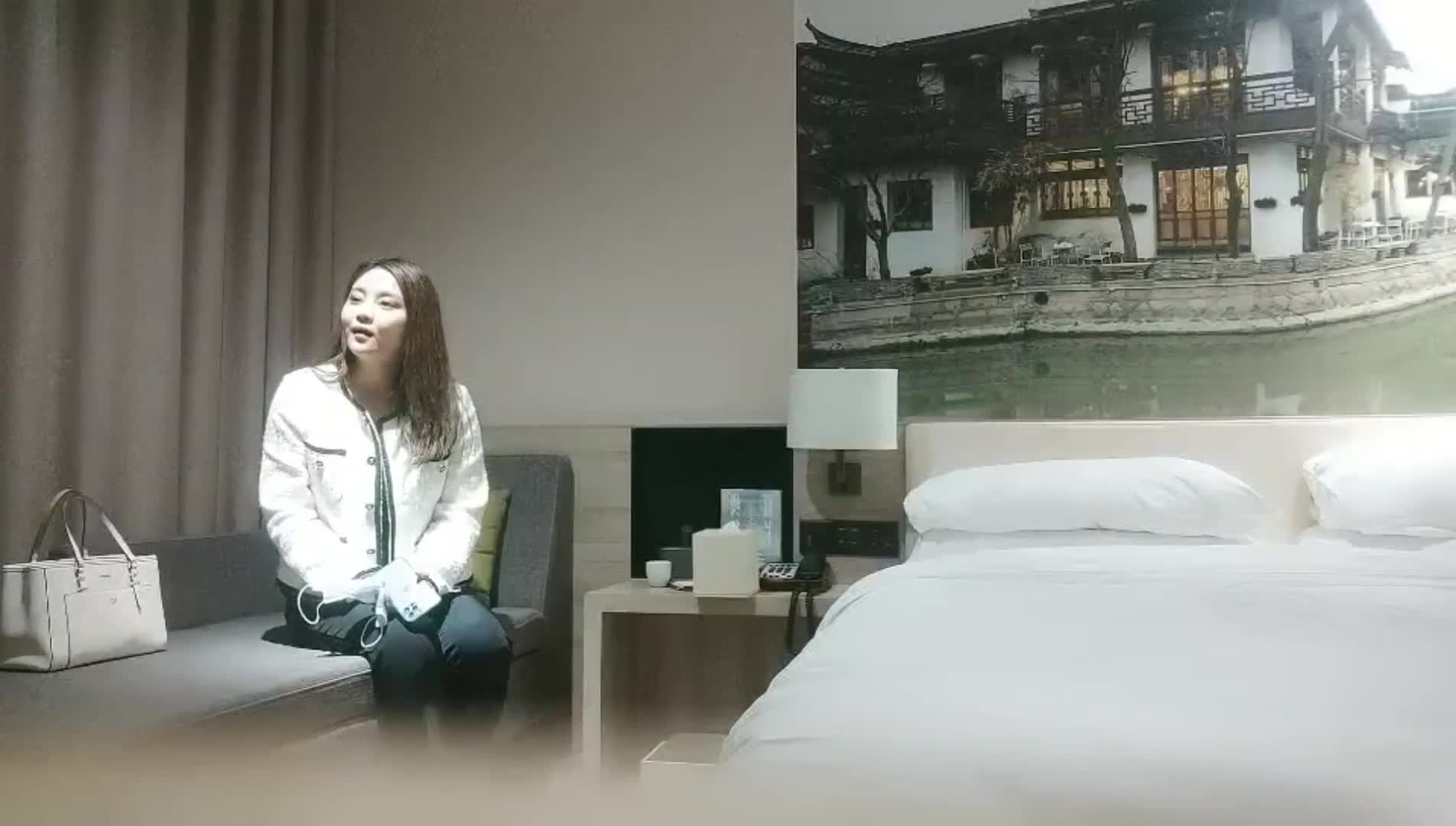 战神小利高价约炮颜值外围兼职妹各种姿势干到满头大汗