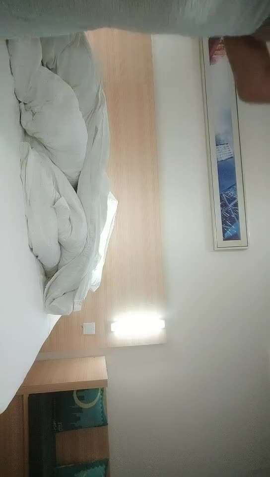 【#十三探花】11-04新晋探花劲爆首场，冲击外围圈，极品小姐姐，一对美乳惹人爱，肤白貌美，汗流浃背狂插不止