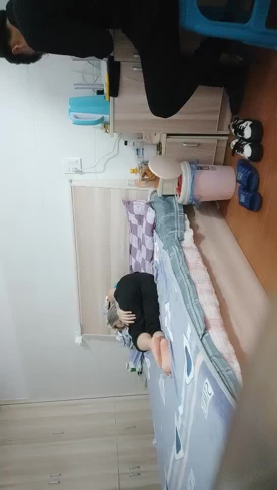 【#阿星探花】09-11帅小伙新谈的女朋友，带回家里偷拍啪啪，20岁小姐姐美乳，又白又大又挺，口交啪啪完美记录