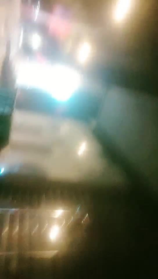 【#专搞良家妇女】11-29小伙约操人妻，姐姐一对美腿看着挺不错，抠穴乱扭享受其中，后入啪啪浪叫不止刺激劲爆