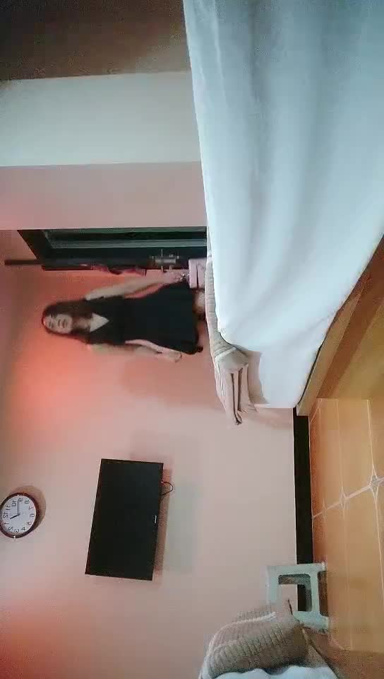【#翔哥足疗探花】08-06专业进击足疗店 漂亮小少妇温柔体贴 白嫩双腿岔开