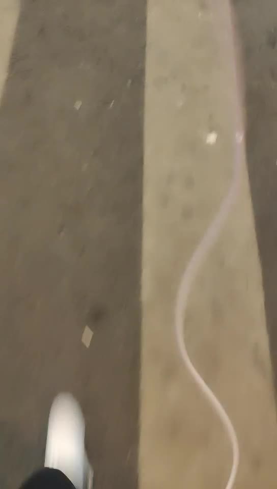 【#光头强探花】01-02干完第一炮再去足浴店，插科打诨跟小少妇想谈甚欢，也是个大长腿，美乳，温柔配合看来没少做