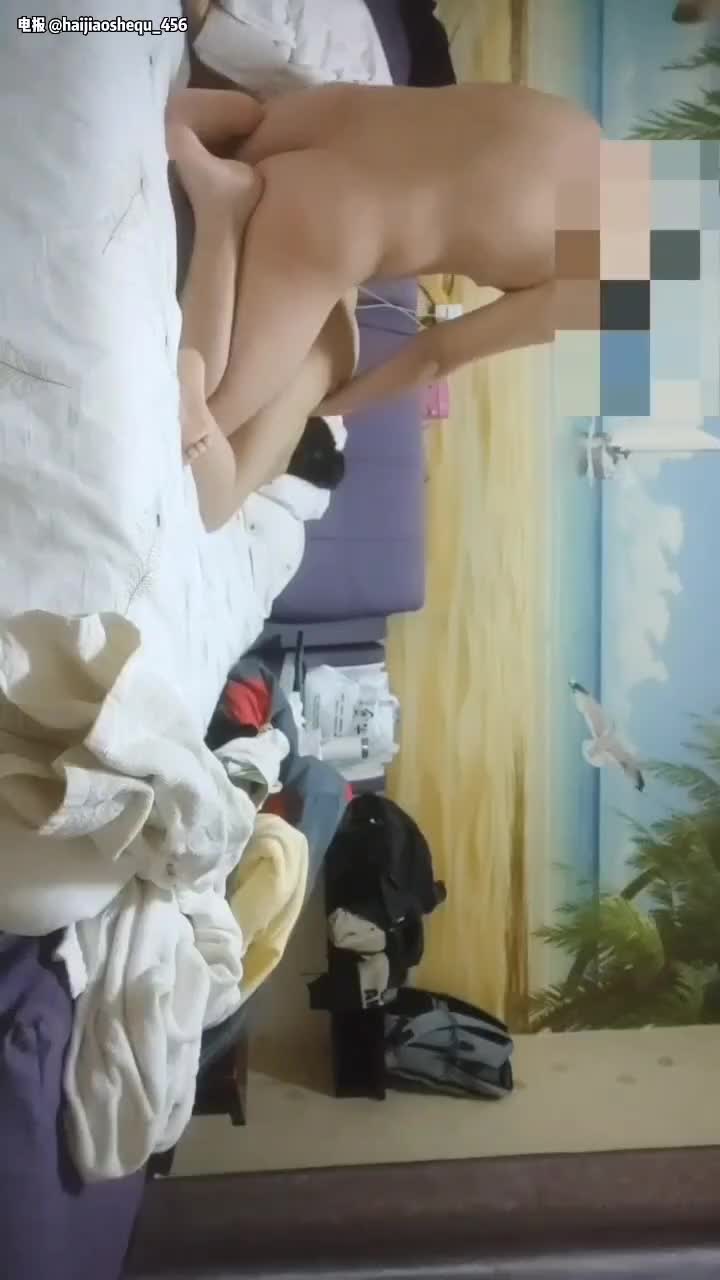 #看见女儿就忍不住海角社区 父女乱伦强行把傲人身材的女儿给操了，高中生女儿哭着说求求你了，一边道歉一边把女儿给搞了 2306原帖地址 675574看置顶免费进入福利频道可以看到完整版视频速游VPN跑满千兆只做最快