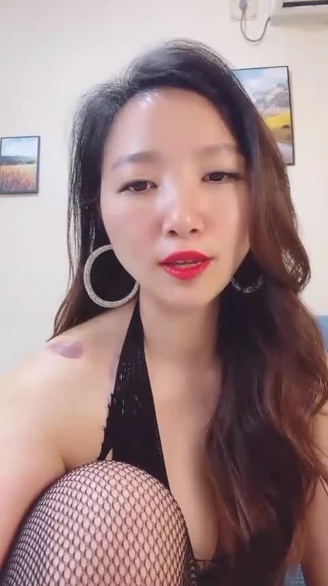 这是谁的大屁股骚妈这样的大肥臀熟女普通人可驾驭不了啊 这骚熟女至少能打十个