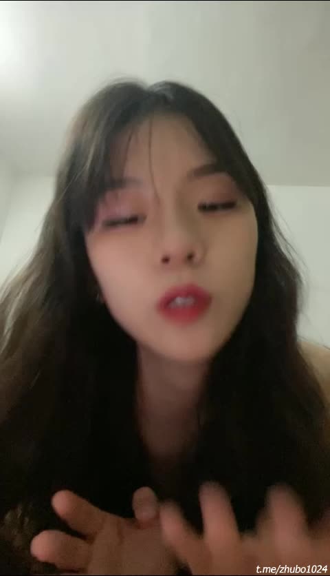 #直播 高颜值新人小姐姐！首次收费房点此查看更多