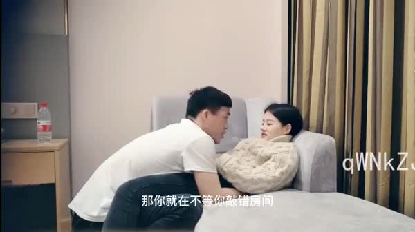 “鸡巴也太大了！极品露脸女神超高颜值️️点点关注不迷路~更多精彩【金牌中转站】️️