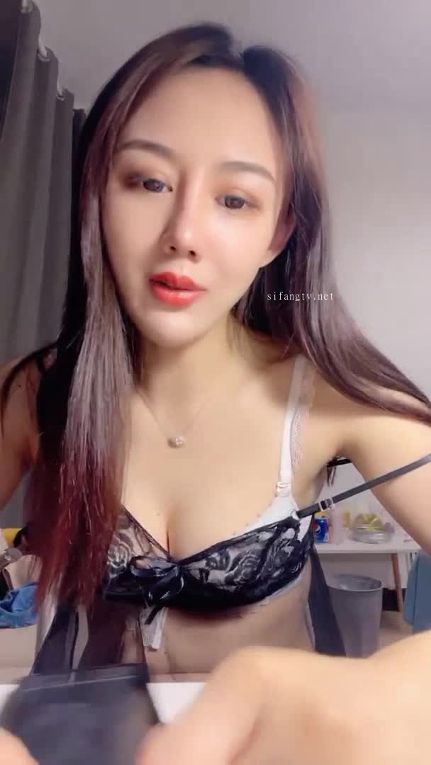 #于小雅 高颜值女神，可惜小鲜肉男友鸡鸡太小了满足不了她球速体育靠谱台子-点击注册-无需实名