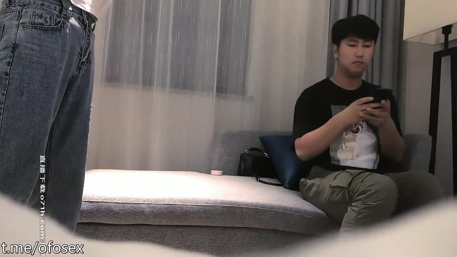刚下海没多久略紧张，追求的只有高颜值，很是诱惑喜欢不要错过点此查看更多