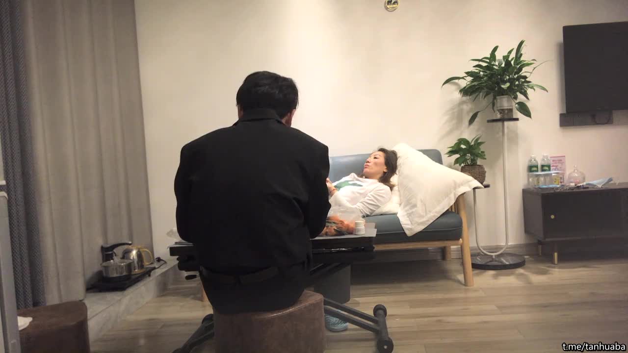 【#熟女探花】02-11出道以来颜值巅峰，极品美人妻，第二炮，大长腿，换人继续干爽她，超清画质偷拍，精品佳作U8国际-TG机器人即可玩【U8国际娱乐机器】