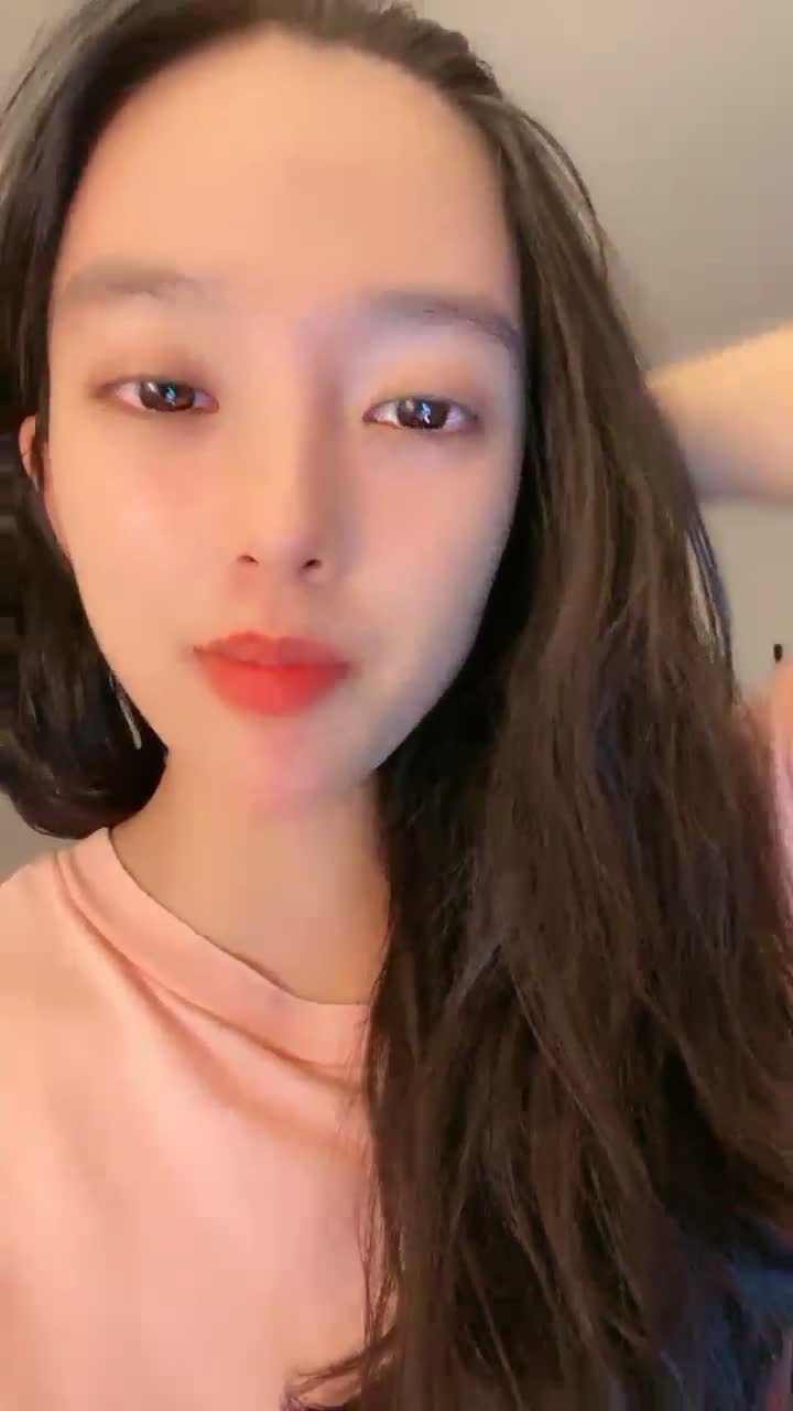 超美御姐 【Yves】合集，大美女道具喷水 北京海淀区极品女大学生~点此查看更多