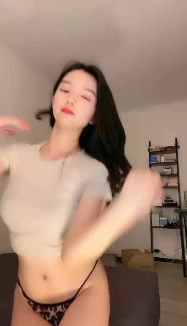 超美御姐 【Yves】合集，大美女道具喷水 北京海淀区极品女大学生~点此查看更多