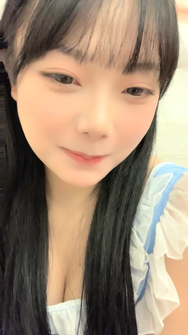 【哒叽】 尤物初恋妹妹，外表清纯甜蜜，3小时大尺度自慰，粗大假吊插穴直播主播录屏
