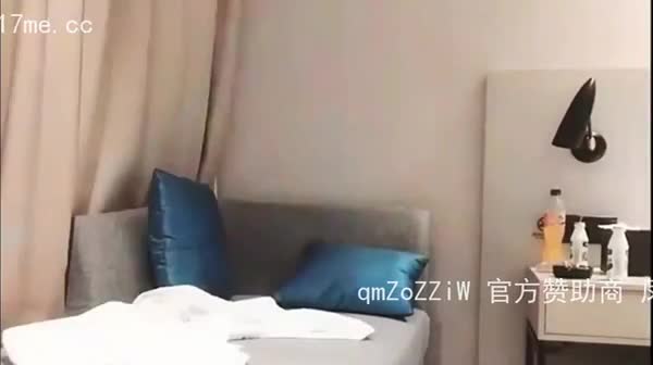 娇喘呻吟，气质高颜值平面模特