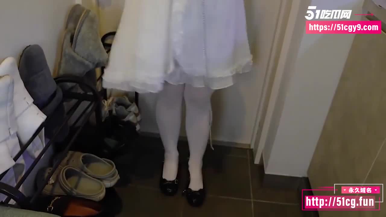 极品福利姬网黄shiomelon 剧情演绎 猫的报恩 化身淫荡猫女为主人舔屌吞精 道具自慰反差十足！#自慰 #黑料 #吃瓜