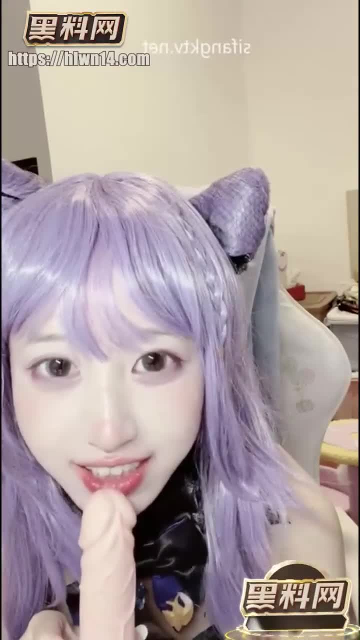 推特露脸福利姬香蕉不呐呐主打一个反差！软软萌萌白虎嫩穴最爱爸爸的大肉棒插入的犯罪既视感