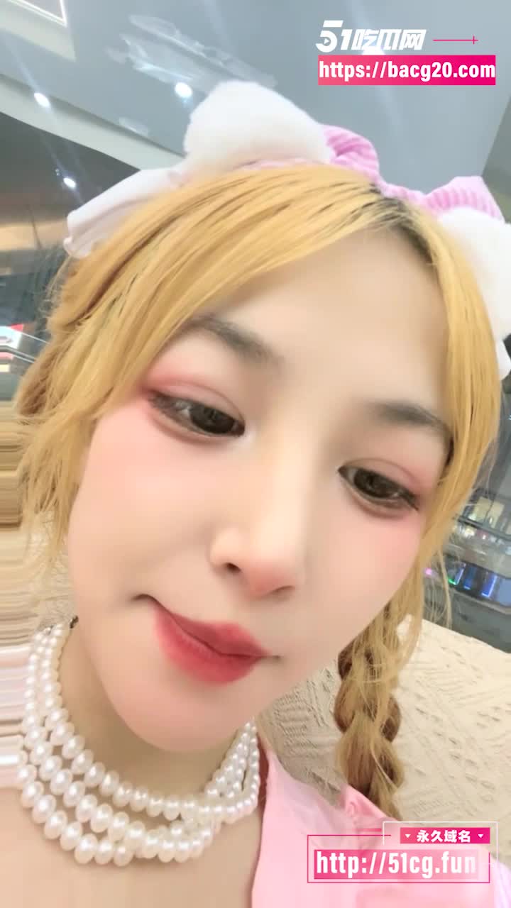 超人气美少女 乔宝 不雅视频流出 户外尿尿露出 阳具抽插骚穴淫水滋滋作响 潮吹狂喷白浆四溅！#自慰 #露出 #萝莉 #黑料 #放尿