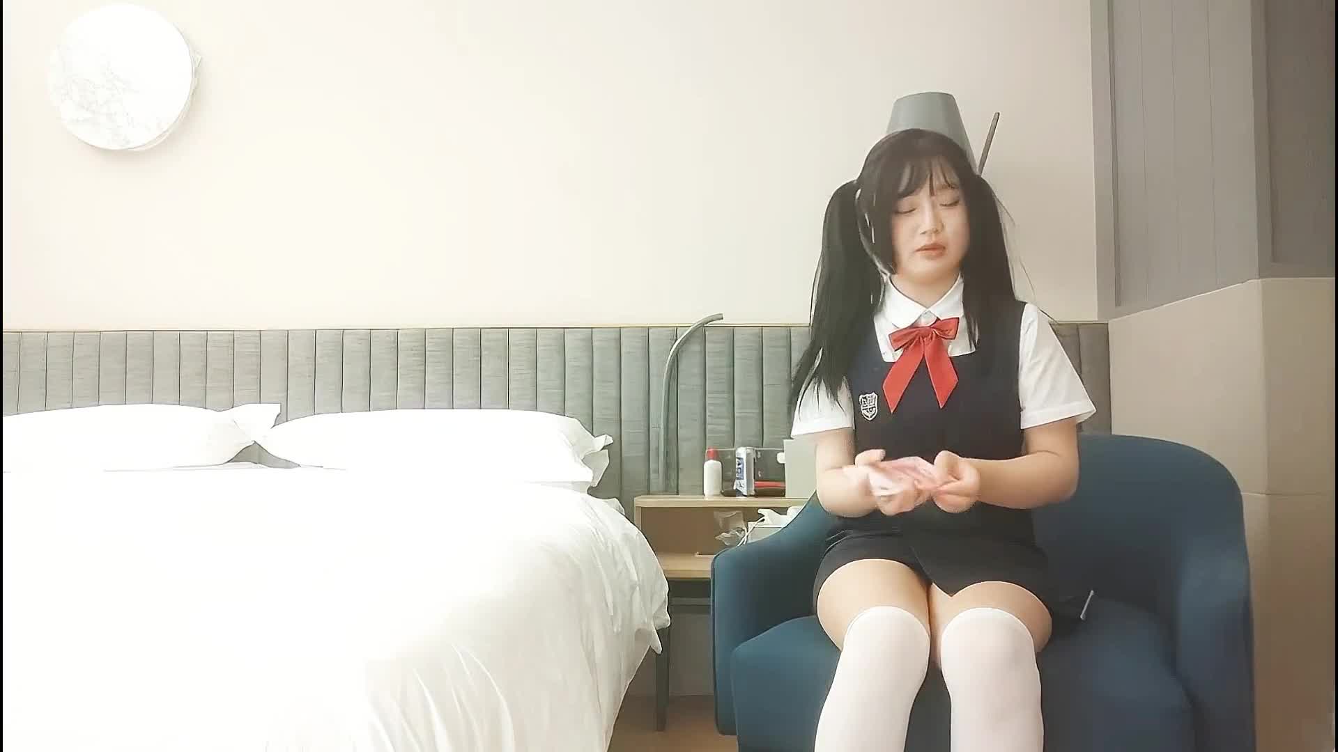 童颜巨乳小萝莉，2800价格值得，别看年纪小，活不错，探花一哥大展神威，欲仙欲死高潮阵阵精彩万分