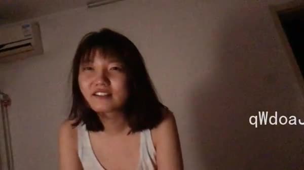 老婆不在家和小姨子偷情！真刺激最后内射小姨子！ 电子爆奖分享领奖群