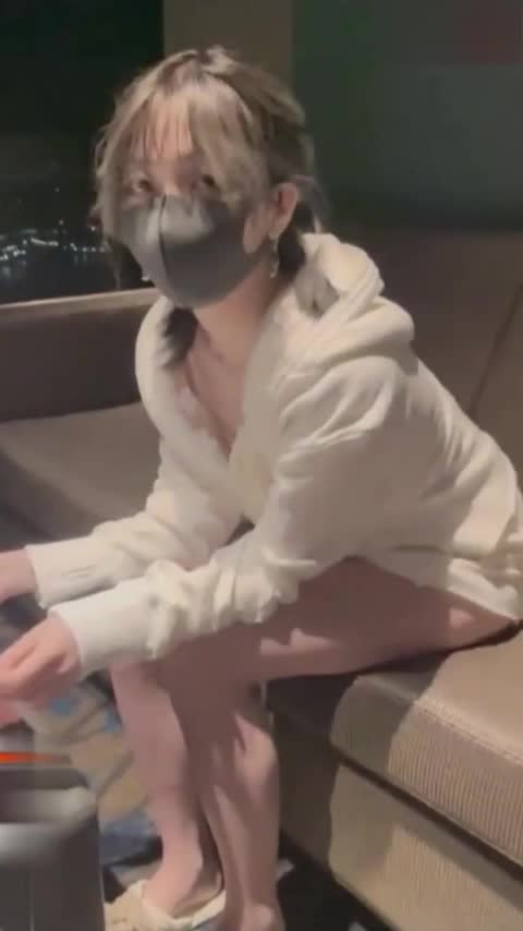 『第一色』 超级刺激，干到一半来人了，吓死了，极品女神玩偶姐姐高端餐厅楼梯做爱 #调教