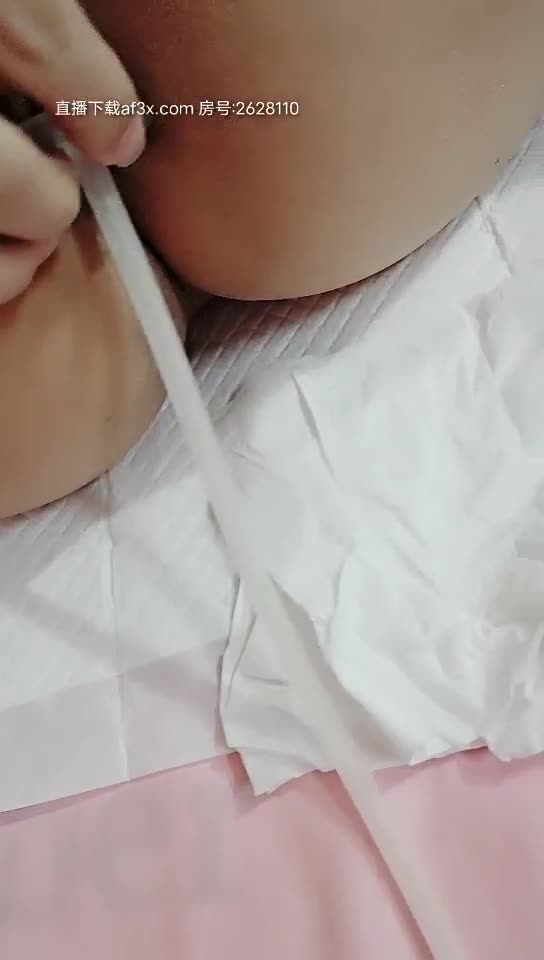 勾搭漂亮工厂小妹妹带回家激情啪啪 口活技术不错吃的津津有味 极品无毛嫩穴无套插入 紧致感觉太爽了 高清源码录制点此查看更多