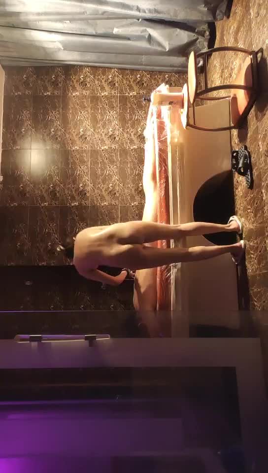 真实暗拍按摩会所头牌女技师的超爽性服务，胸推臀推毒龙吹拉弹唱帝王般服务③