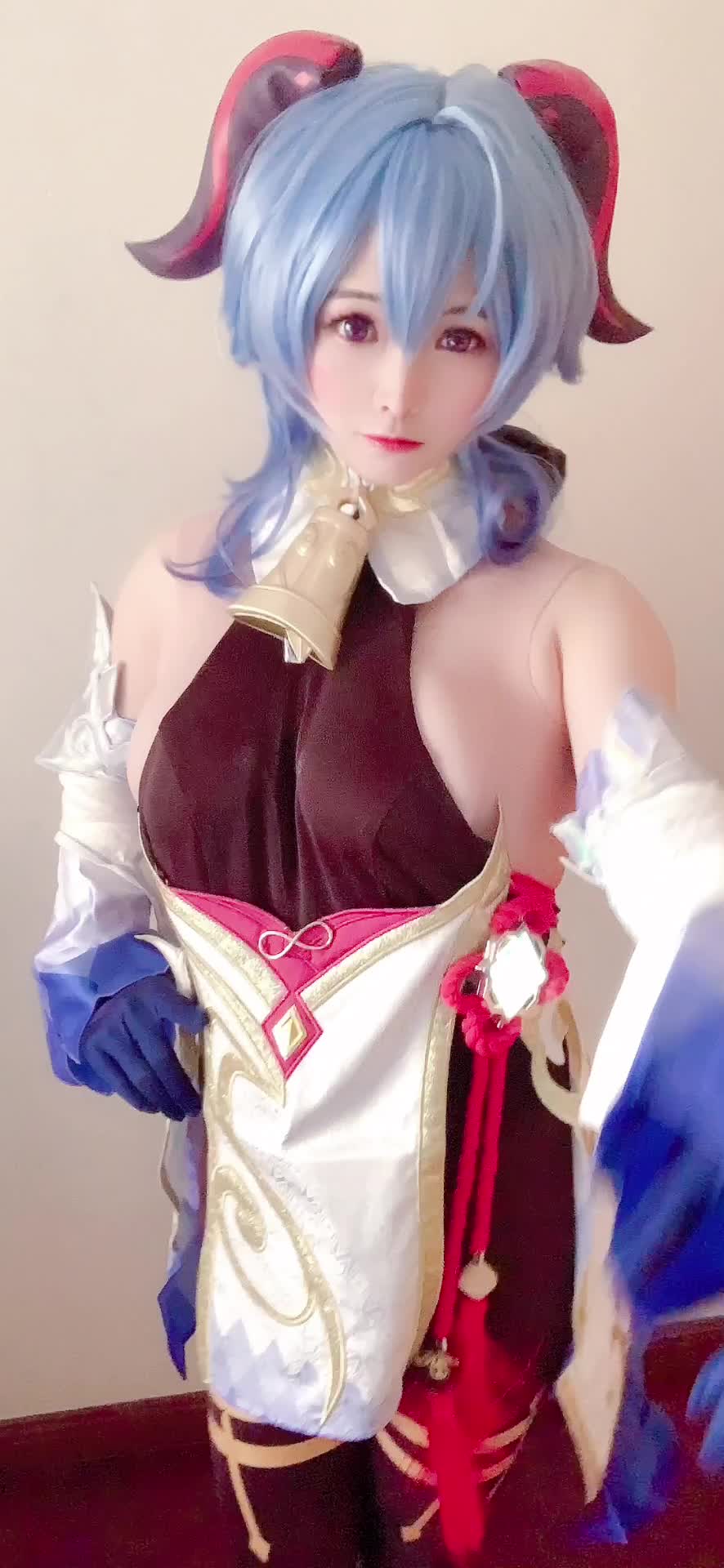 sola酱 sola酱也要成为双马尾 国产极品CD自称未服药物，面容甜美精致，喜欢COS各种动漫角色