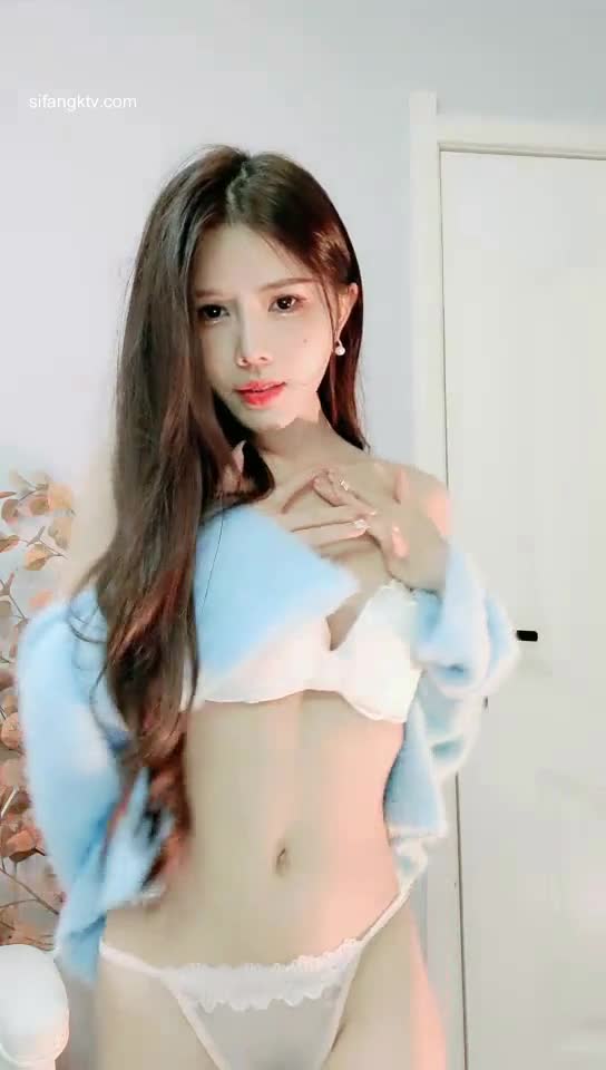 #小十七嗯 高颜值小美女