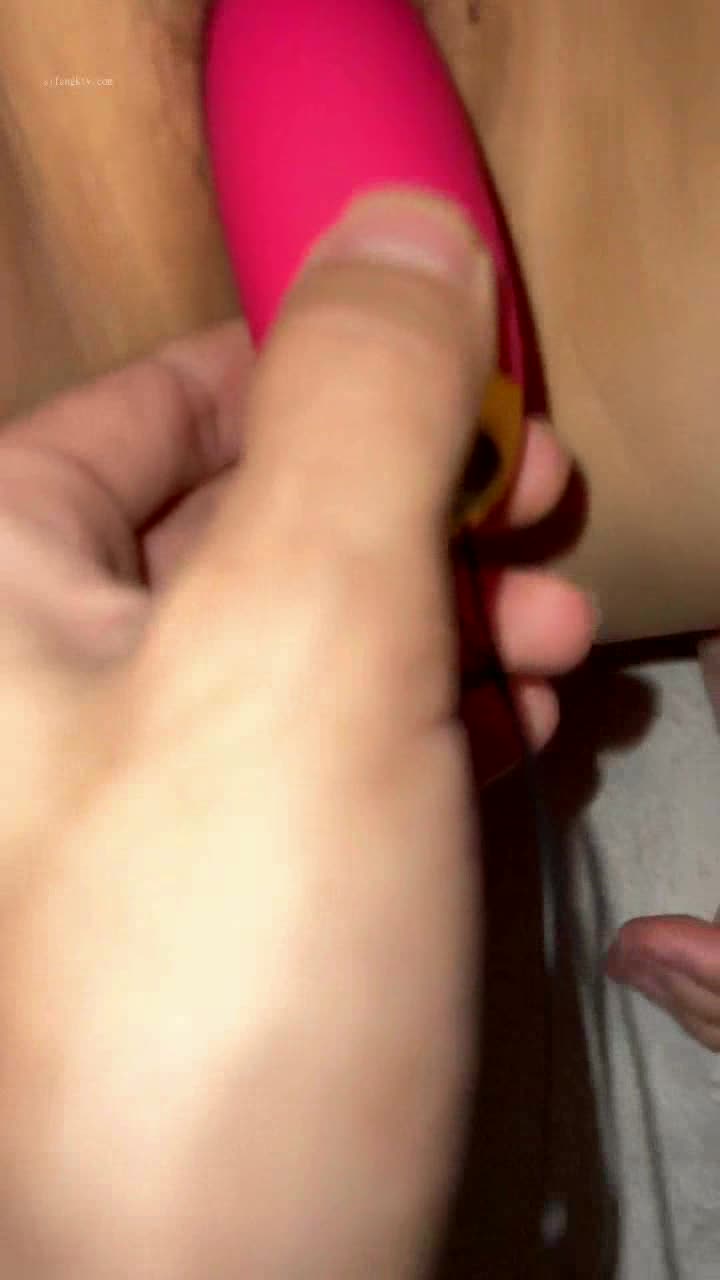唐伯虎 威猛先生新作-无套爆操嫩穴小学妹 侧插后入丰臀 淫水不断 爆精射好远 高清720p原版