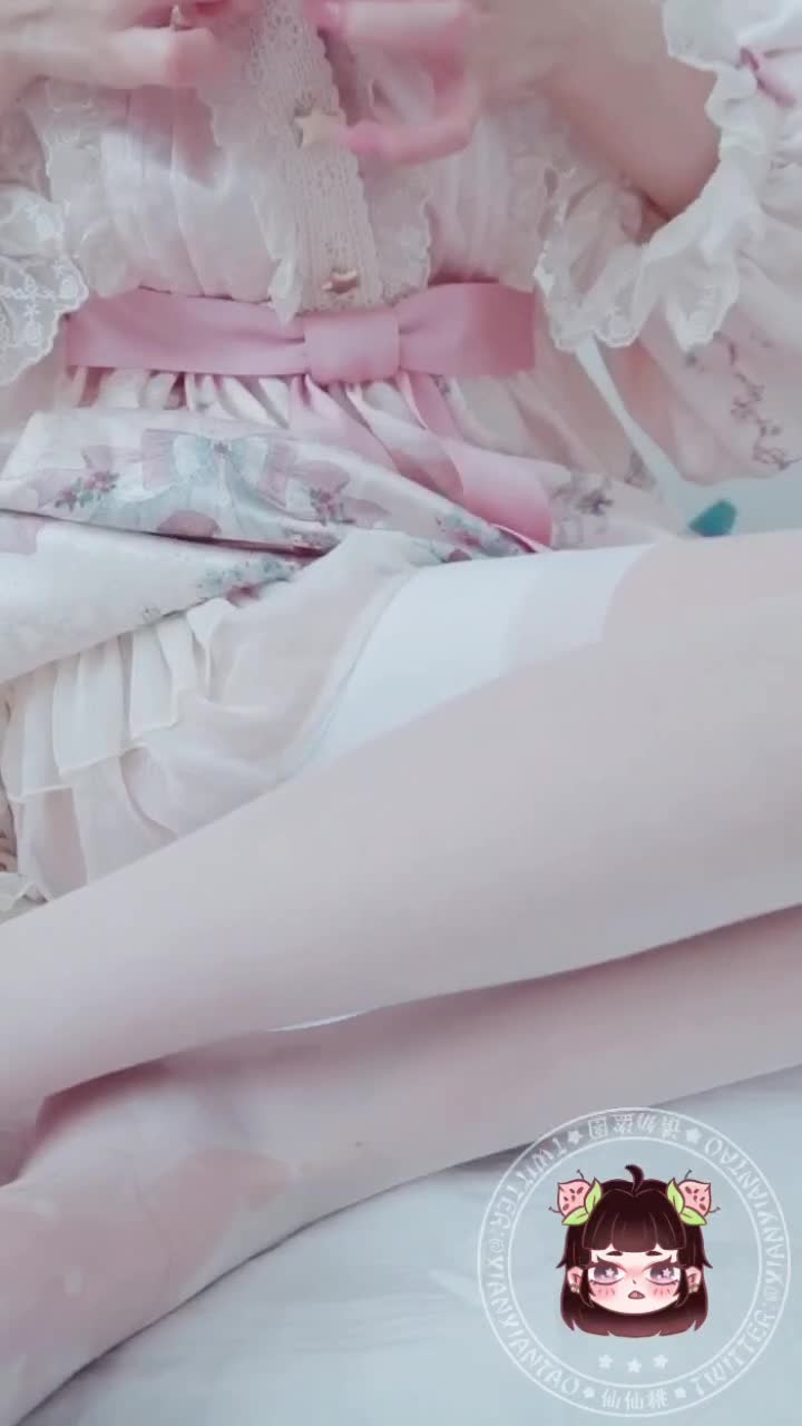#仙仙桃 #福利姬 #嫩B #白丝#仙仙桃 #福利姬 #嫩B #白丝