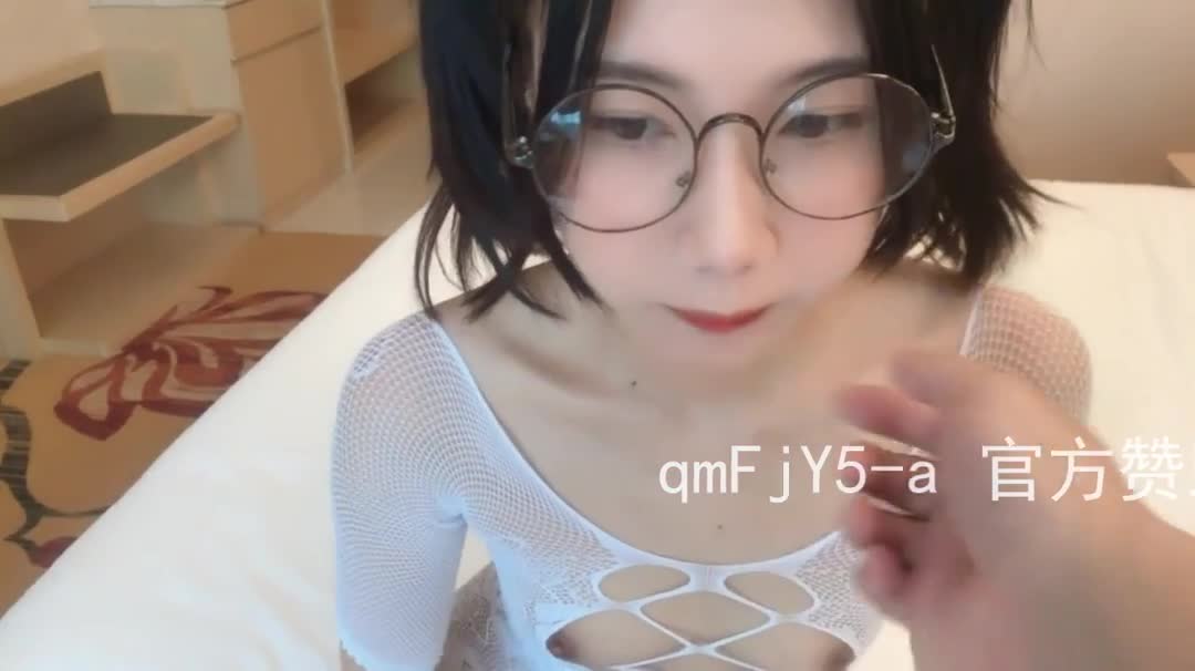百人斩第六十四部 白丝车模的无套试车