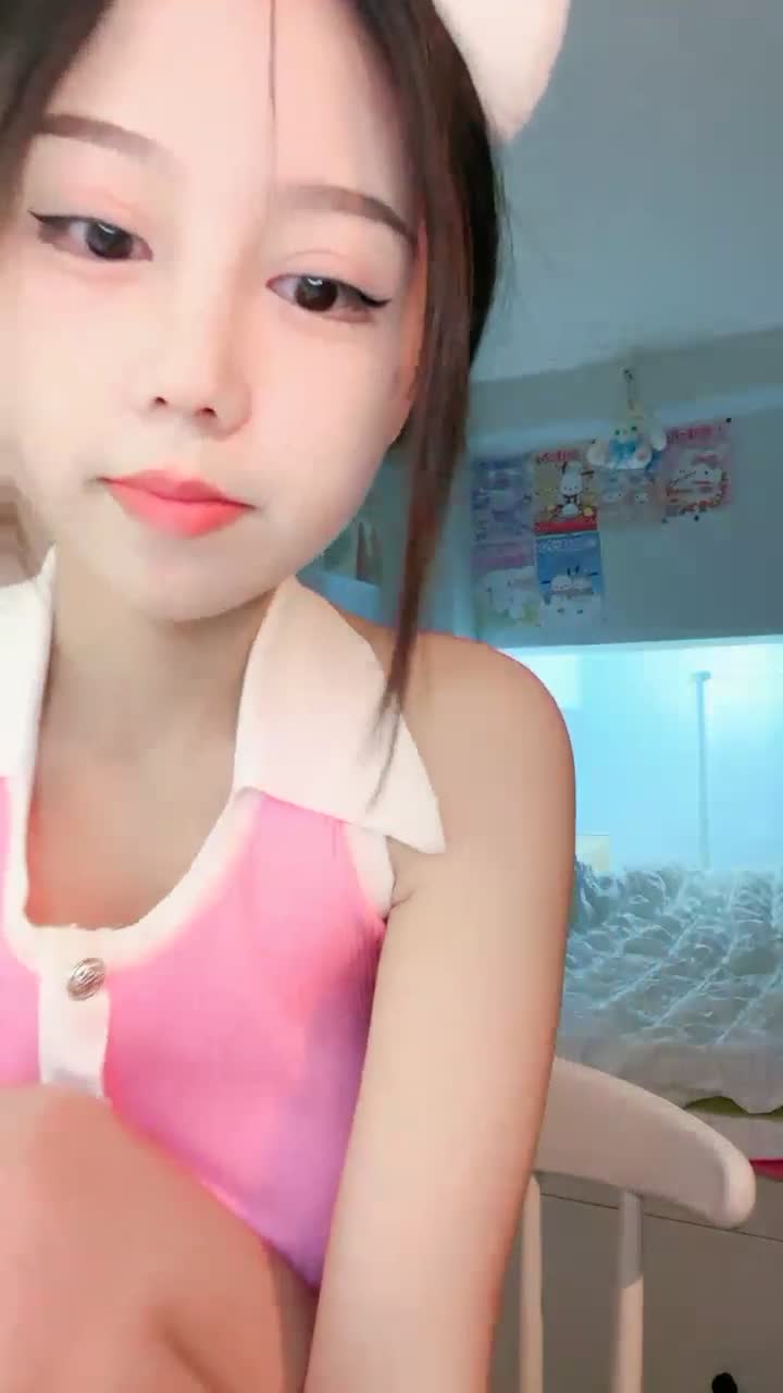 #小兔崽汁  极品尤物回归！终于露全脸~好美~