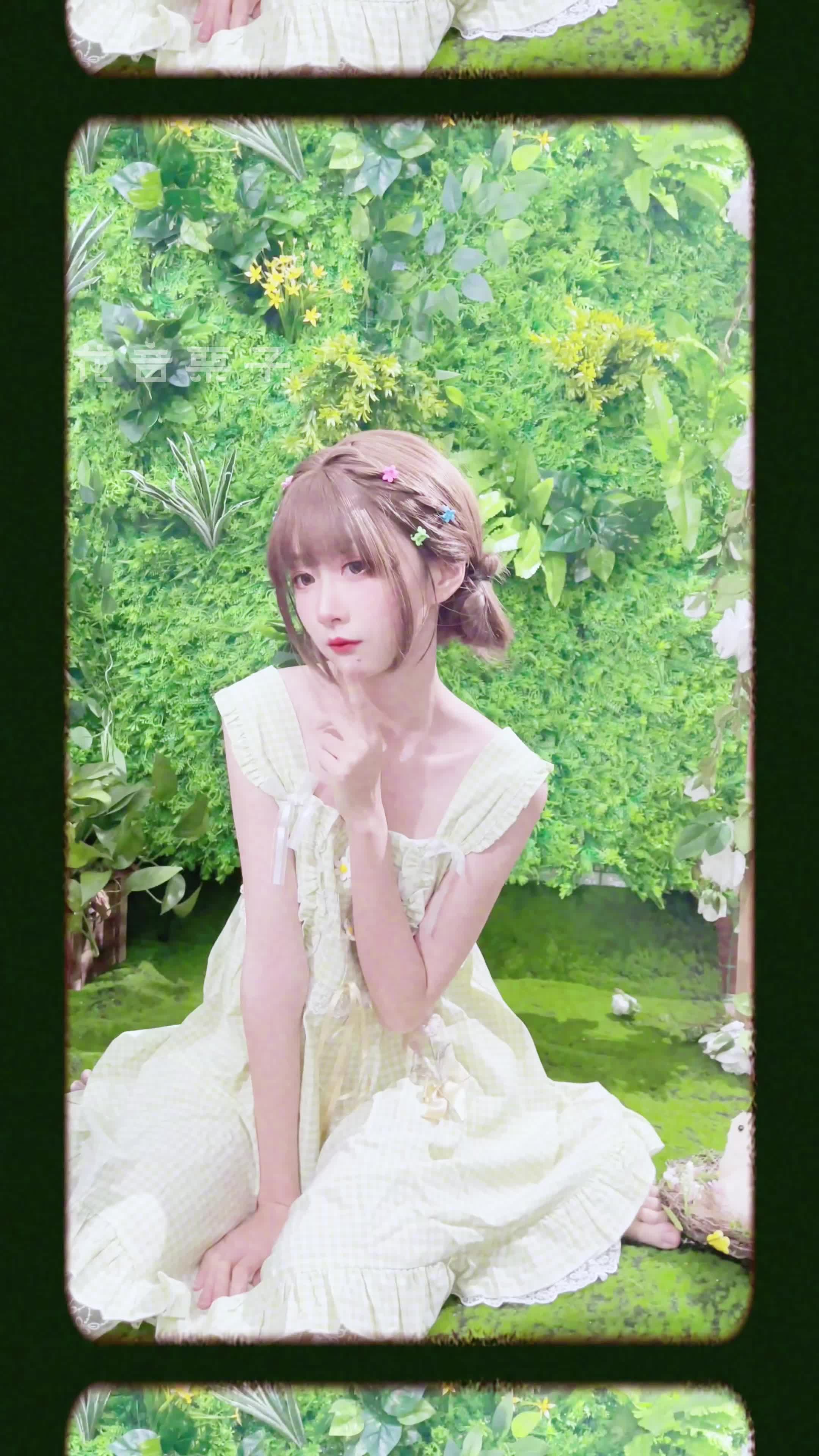 推荐 颜值福利姬嫩妹【花音栗子】系列合集第三弹5套END，大眼白虎妹，大尺度掰逼展示4K画质