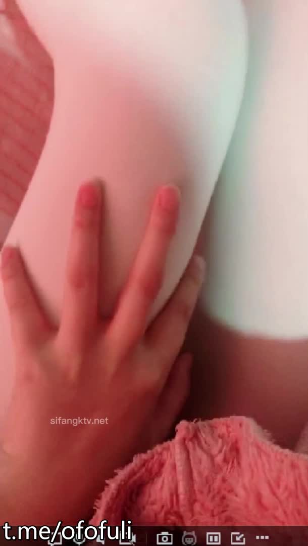 #一对一 #萝莉 超可爱双马尾萝莉妹妹绾绾一对一无毛白虎粉逼奶超嫩