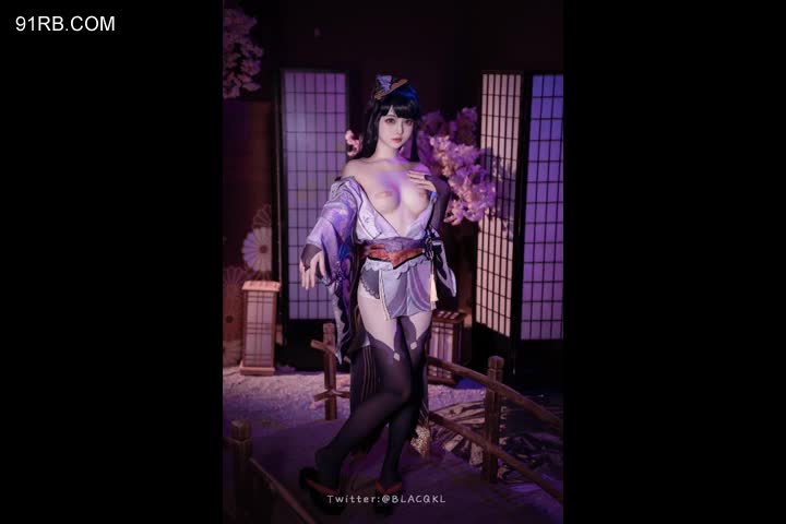 稚气萝姬 萌新推特00后露脸美少女 白莉爱吃巧克力 超色情cosplay雷电将军 露出粉乳嫩穴尽情展示诱人娇躯