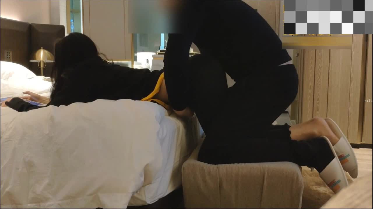 约炮大神elsa真实约反差美女钢琴老师酒店露出做爱_开腿后入异常刺激_窈窕身材人后援交母狗