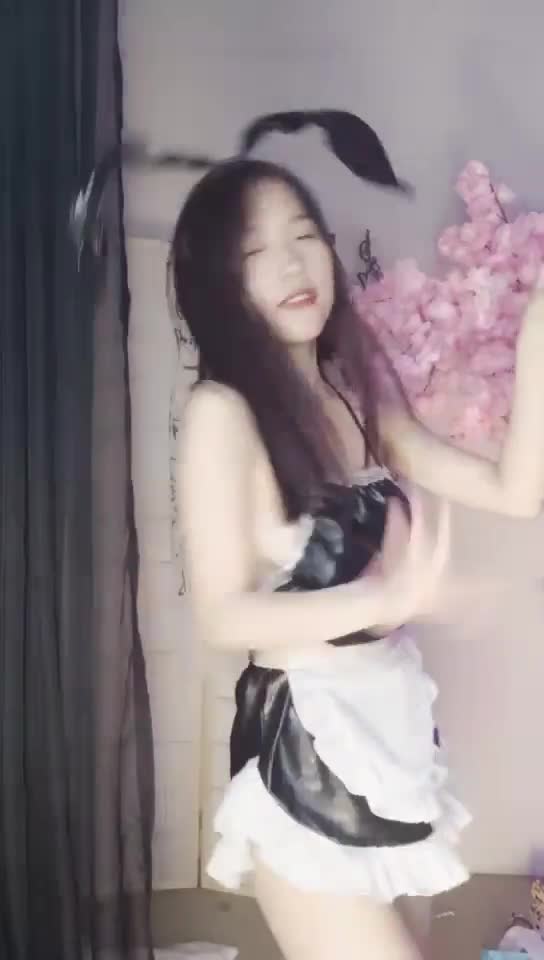 超清纯的18岁合法萝莉！舞蹈校花 #萝莉小羊 尺度升级啦滴蜡，炮击！夹子音简直了，全身粉嫩，治愈洗眼美眉