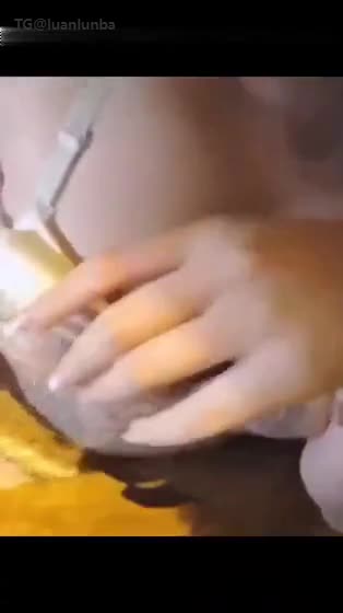 玩老太太的男模！酒后乱性的闺蜜