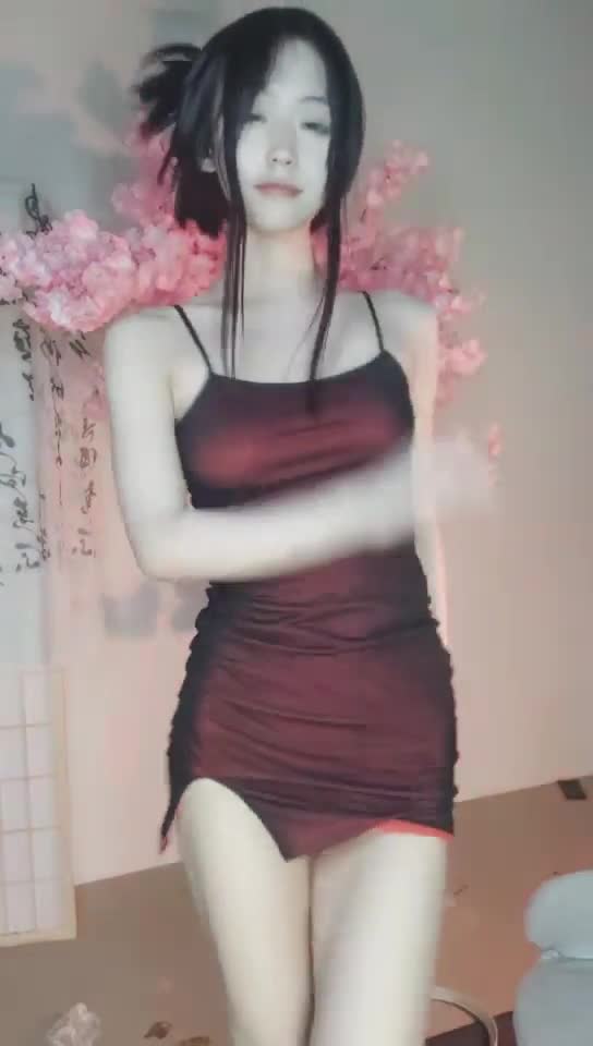 超清纯的18岁合法萝莉！舞蹈校花 #萝莉小羊 尺度升级啦滴蜡，炮击！夹子音简直了，全身粉嫩，治愈洗眼美眉