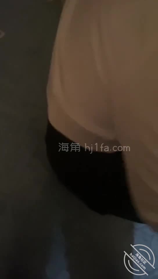 我的长腿嫂子丝袜控 2⃣8⃣嫂子来姨妈了，实在难受叫嫂子帮口，全吞了！说美容养颜！#我的长腿嫂子丝袜控️️频道所发布的内容均来自于海角社区会员群，群里已更新上万部，每日同步作者视频，文字、图片、视频三合一  跟官网付费视频一模一样，让您一次看过瘾，均可下载、转发   #海角社区 #乱伦 #偷拍 #泄密 #自拍TG推荐高速VPN