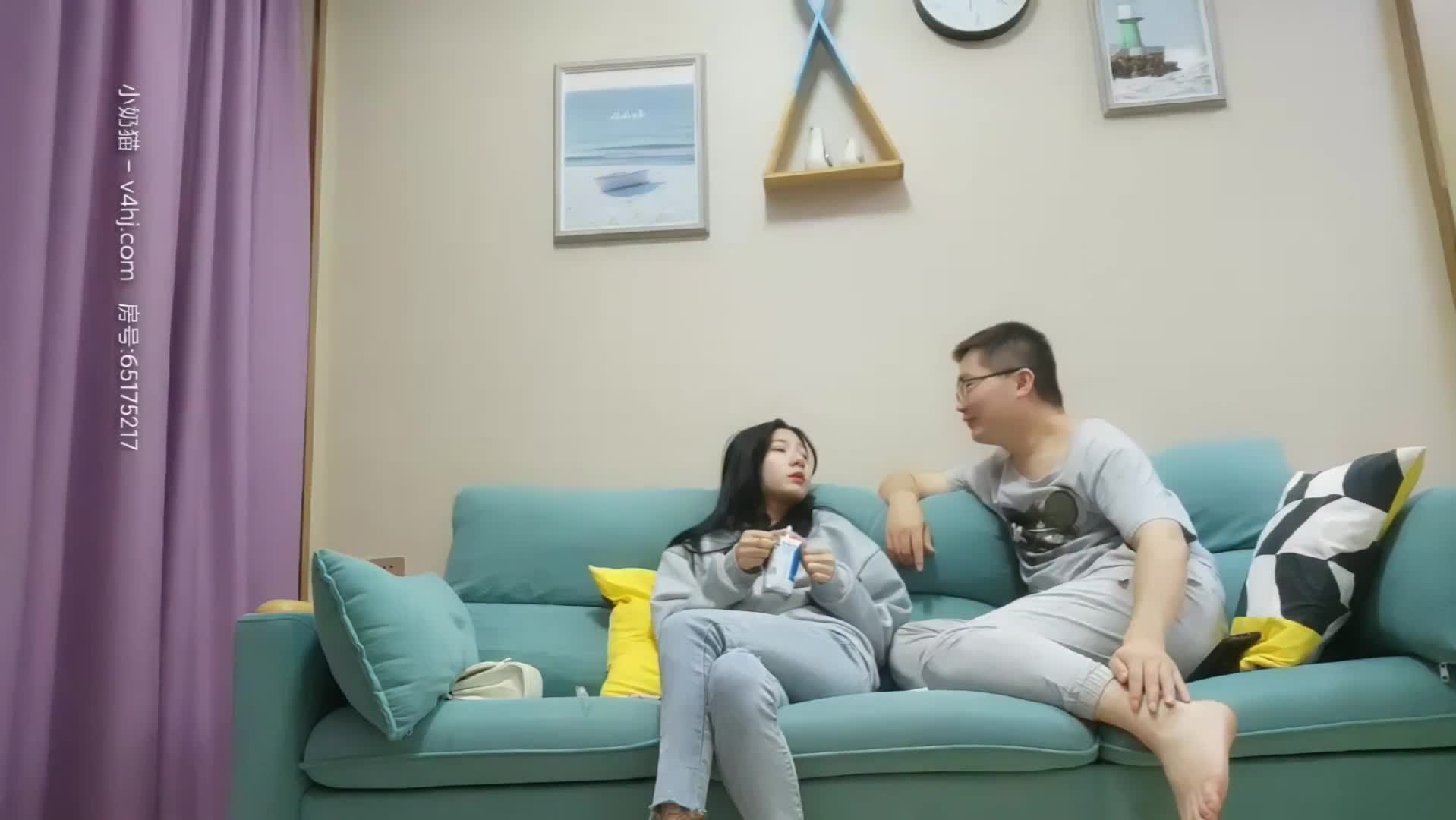 纹身苗条身材妹子啪啪，坐身上摸逼舔奶骑乘大力猛操