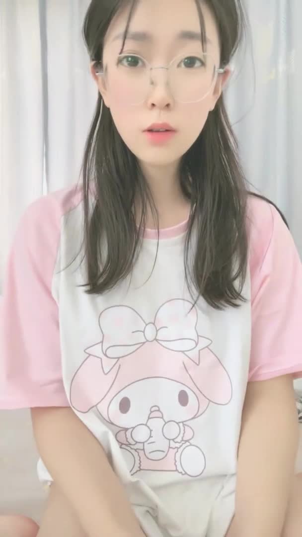 #小沫呀  #小糖丸  极品眼镜嫩妹