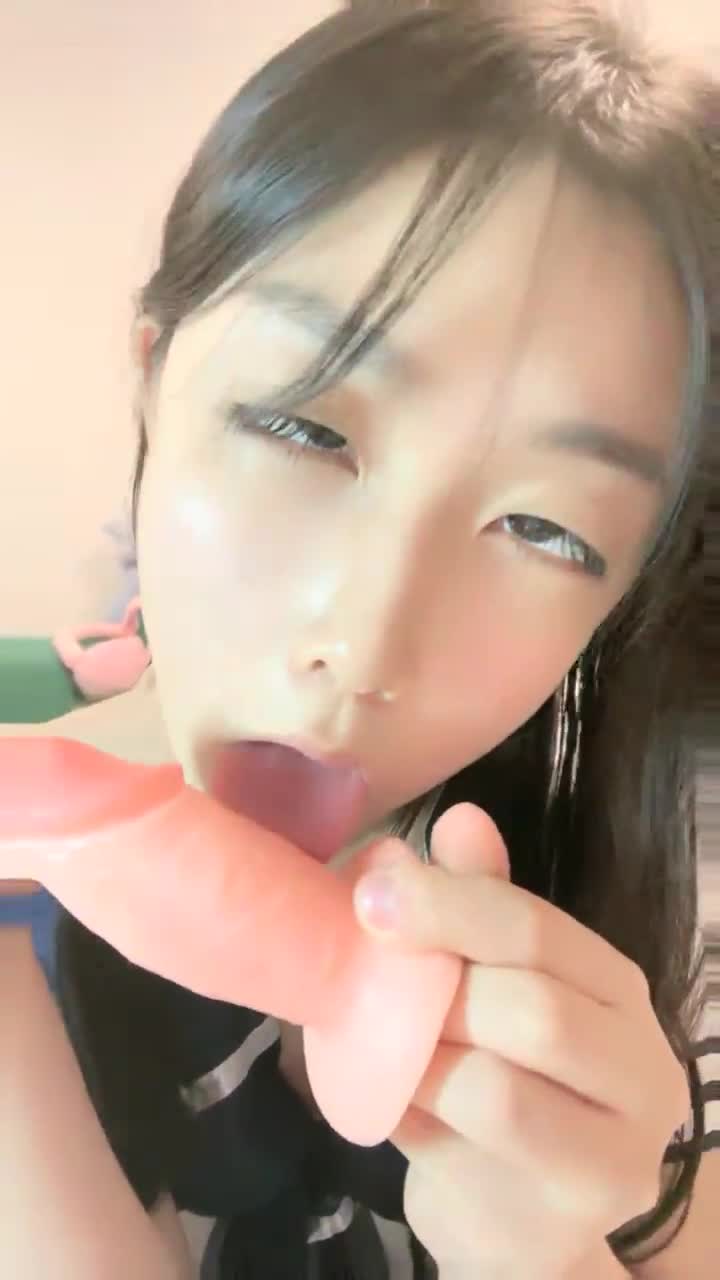 #小沫呀  #小糖丸  极品眼镜嫩妹