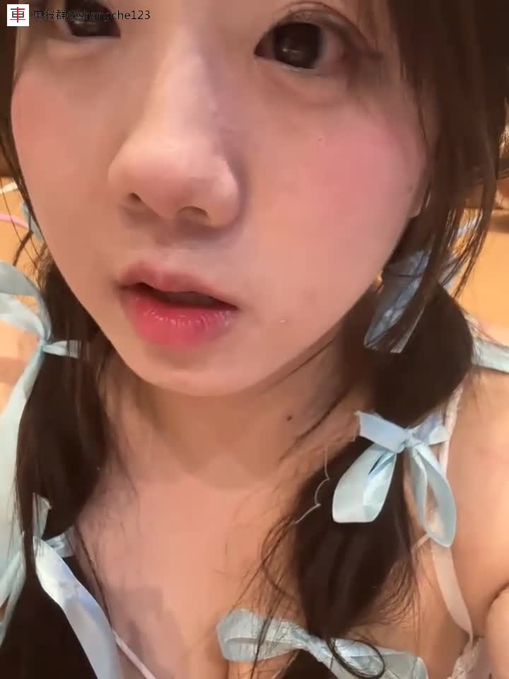 #CB站 #Stripchat Olivia 童颜巨乳楼梯间自慰高潮喷水户外露出