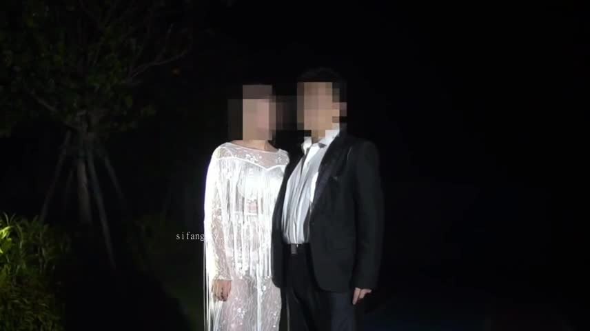 群P场面极度淫乱！头顶绿油油的男人找单位的4个男同事来干自己的老婆【萍夫人】人妻少妇丰满韵味十足，婚纱5P野战速游VPN跑满千兆只做最快