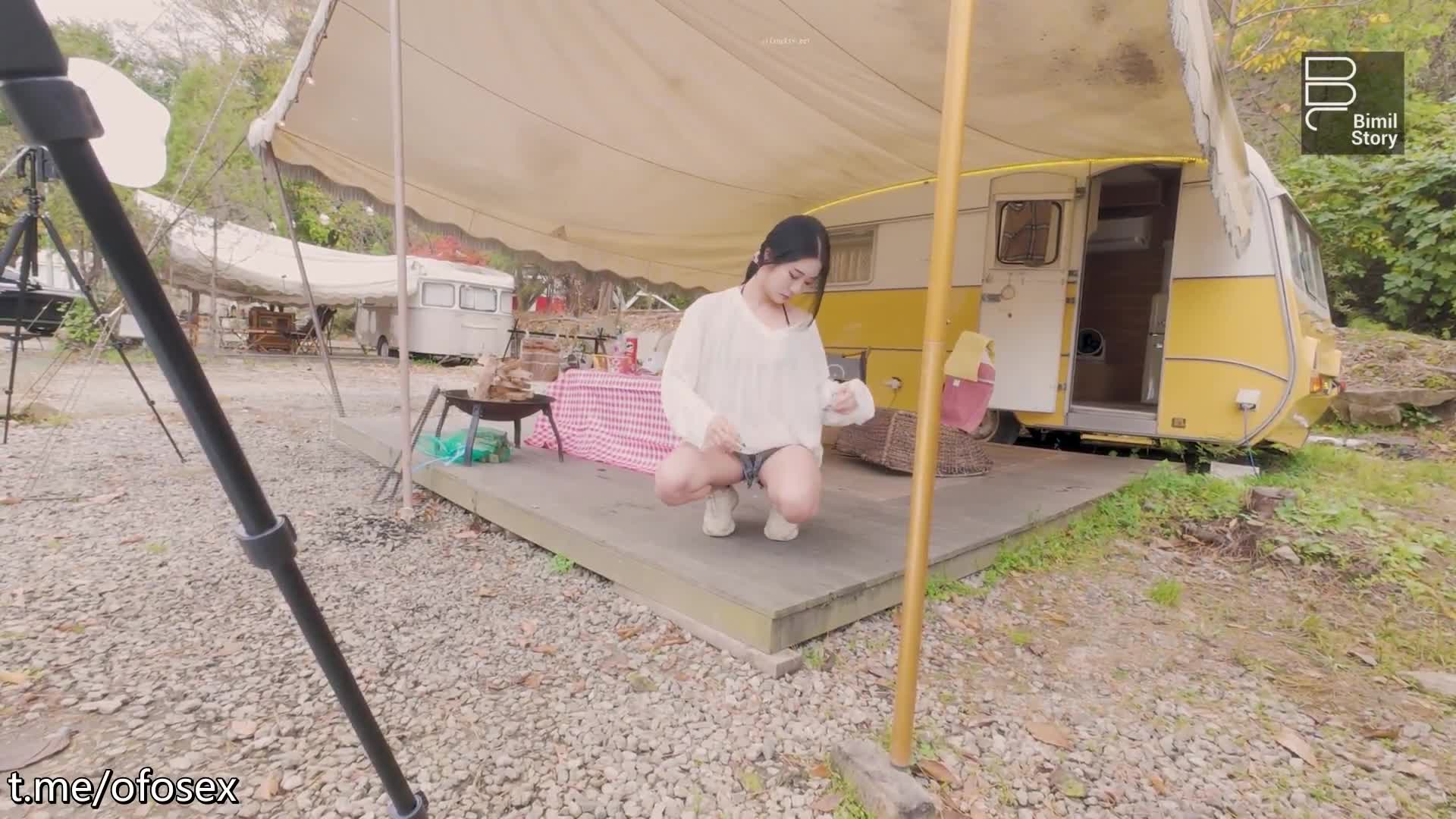 韩国写真福利 高颜值反差模特女神 矢野 最新私拍 清纯中带着可爱的迷人美女户外露出-房车露营的目的点击免费加入