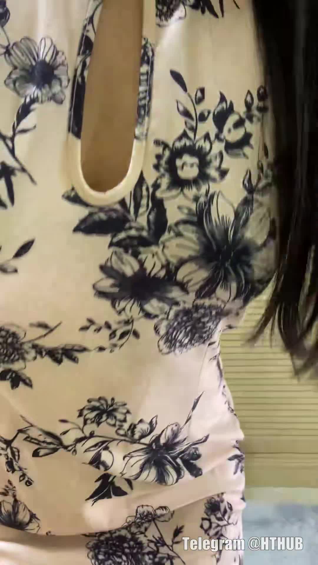黑丝包臀长裙淫语脱光勾引儿子+碎花旗袍被金主无套爆肏颜射 #私拍