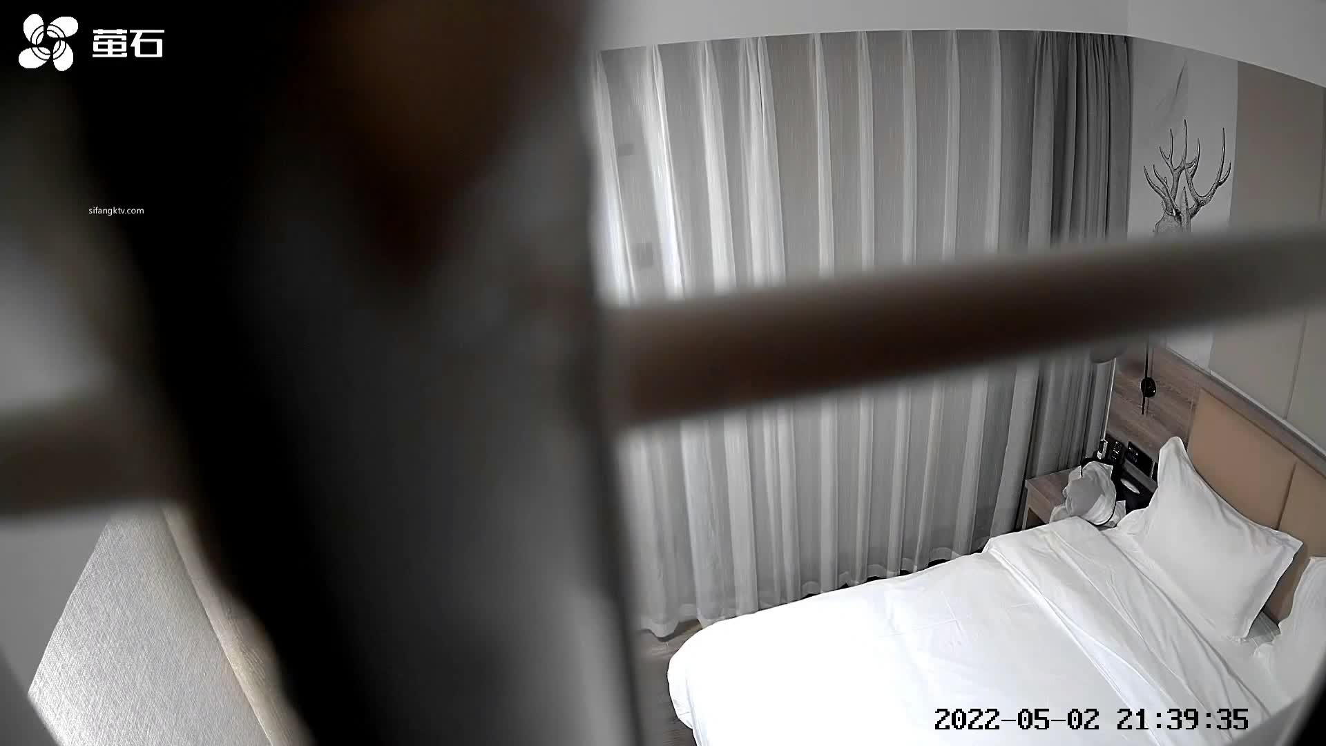 學哥勾引可愛鮮嫩蘿莉小女友偷嘗禁果破處