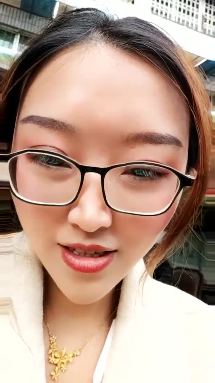 #国产精品 #主播 #老师在户外 户外露出逼里塞跳蛋 户外撒尿 非常好看