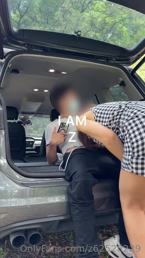 #OnlyFans #我是Z 【我是Z】黑白通吃极品媚黑气质御姐  私拍全套，车震野战露出被黑人健壮小哥